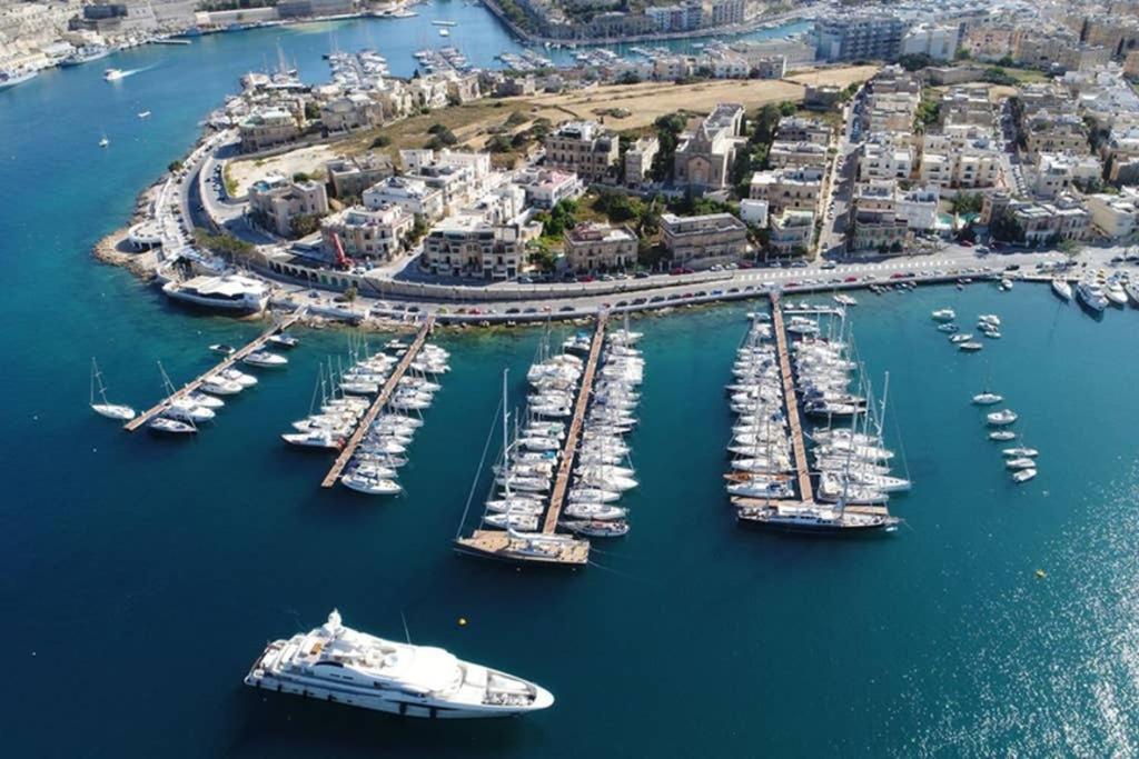 Centre Point, Malta'S Most Central Pietà Zewnętrze zdjęcie